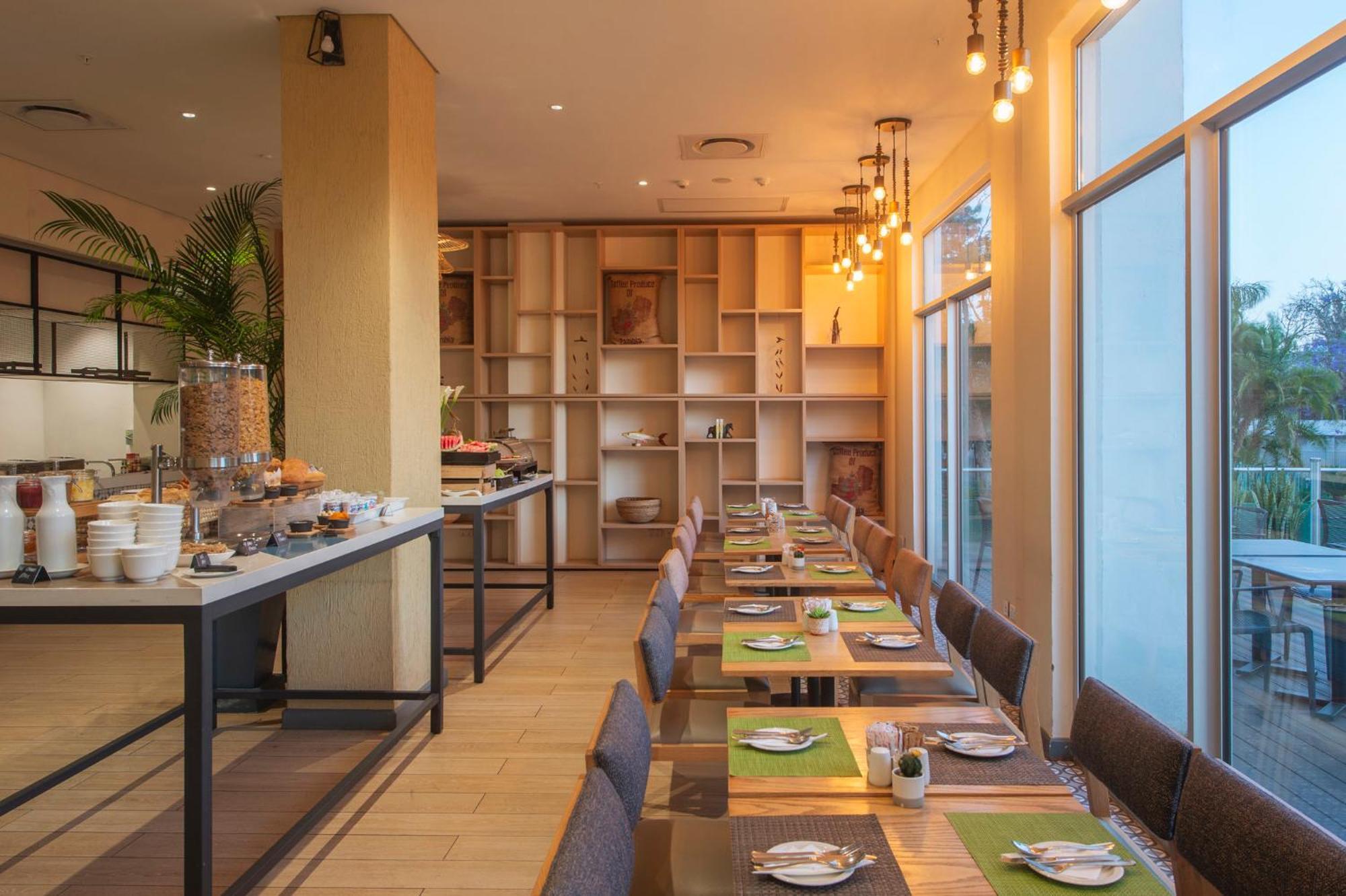 Holiday Inn - Lusaka By Ihg Exterior photo